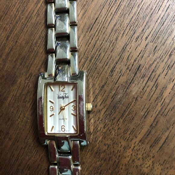 Vanity Fair Ladies watch  - Picture 4 of 8